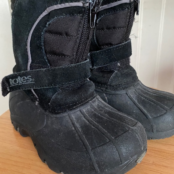 Totes Snowboots Toddler Size 9 - Picture 2 of 10